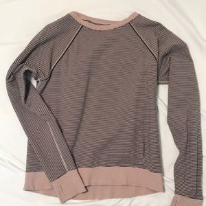 Lululemon top